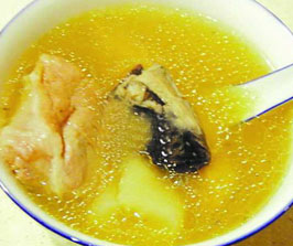 瘦肉凤爪响螺汤