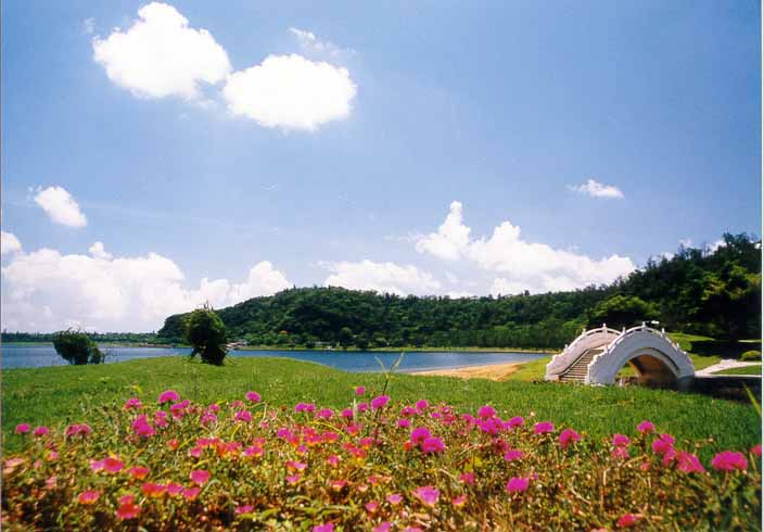 湛江湖光岩――著名的火山生态旅游区